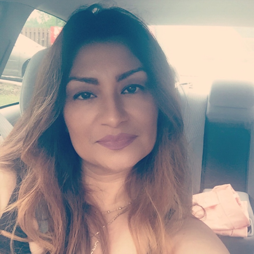 Meet your Posher, Elisa